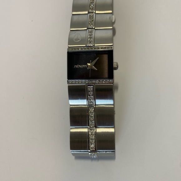 Nixon women’s watch - Picture 2 of 6